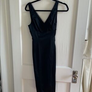 bebe Black V-Neck Midi Dress Made in USA beautiful quality